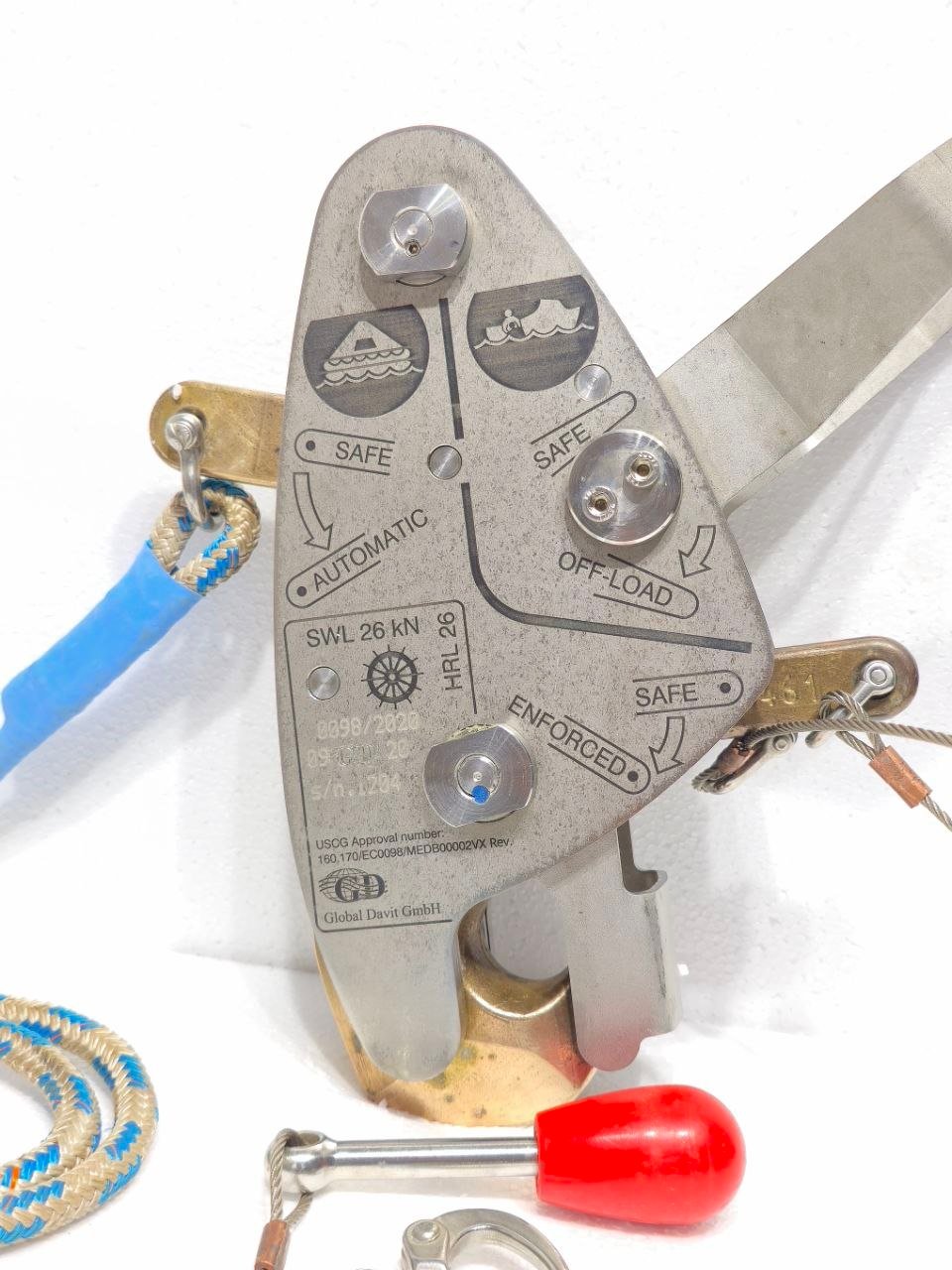GLOBAL DAVIT GMBH COMBINED OFF-LOAD AUTOMATIC RELEASE HOOK HRL-26 SWL 26KN (2)