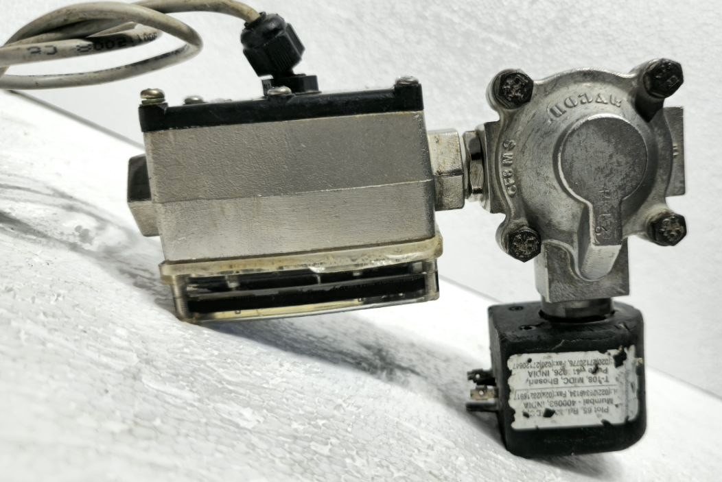 GPI INDUSTRIAL GRADE ELECTRONIC DIGITAL METER CALIBRATE DISPLAY IP65 902004-02 (10)