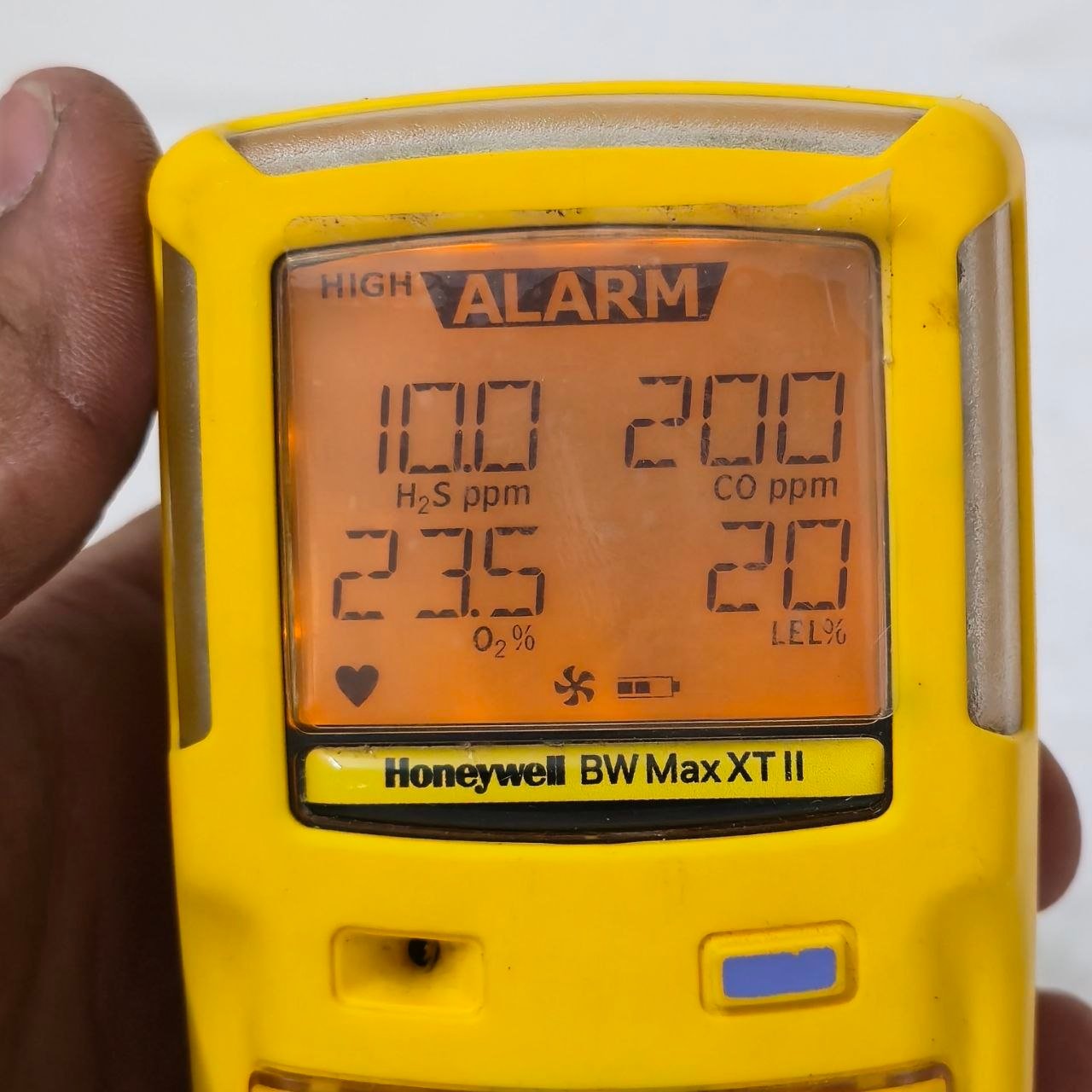 HONEYWELL BW GASALERT MAX XT II GAS MONITOR DETECTOR O2 FAIL OR ERROR SHOWN (12)