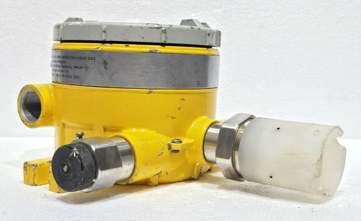 HONEYWELL XNX AMAE-NHNNN UNIVERSAL TRANSMITTER 41113610 16 PARTS ONLY (2)