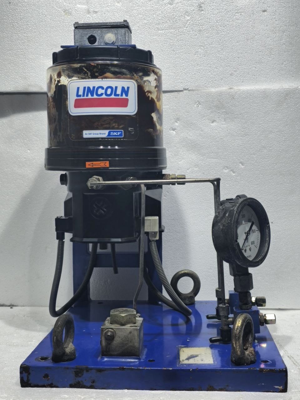 LINCOLN INDUSTRIAL P203-4XLBO-1K6-24-2A1.10 LUBRICATOR GREASE PUMP X644-37515-1 (5)