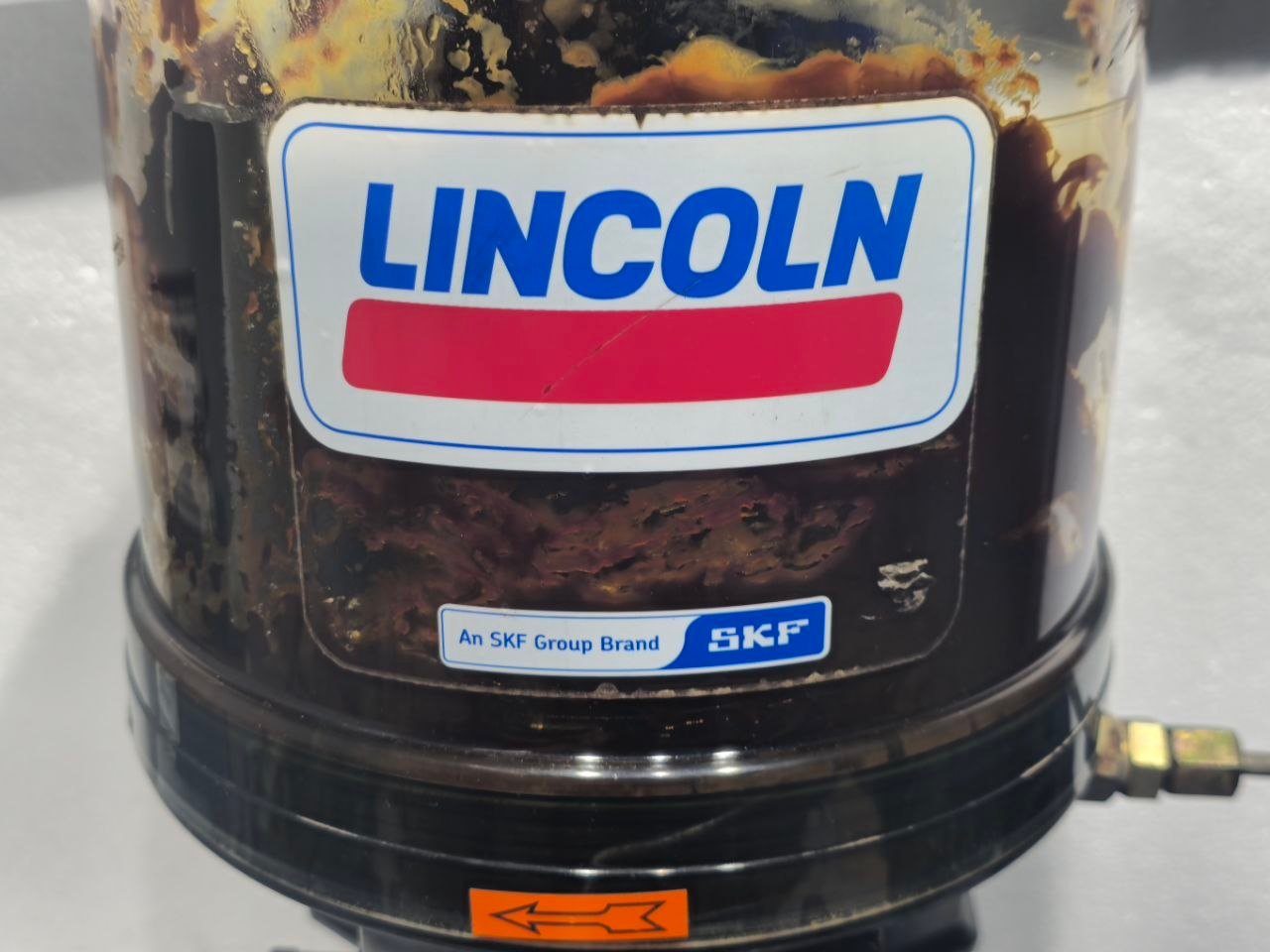 LINCOLN INDUSTRIAL P203-4XLBO-1K6-24-2A1.10 LUBRICATOR GREASE PUMP X644-37515-1 (7)