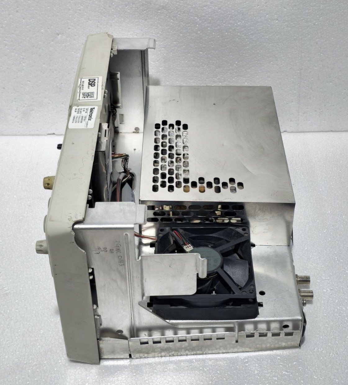 AGILENT TECHNOLOGIES MSO6012A MIXED SIGNAL OSCILLOSCOPE 2 CHANNEL 100 MHZ (8)