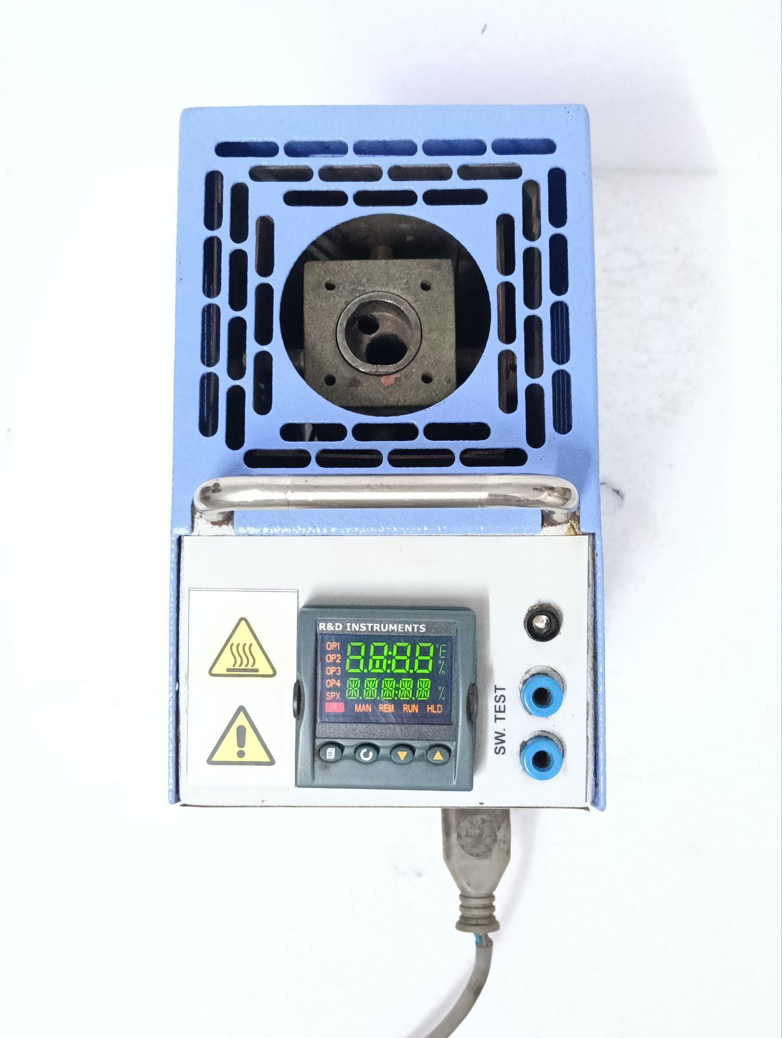 R&D 650TS DRY BLOCK TEMPERATURE CALIBRATOR 30 TO 650C 95072409 RS485 5060 HZ (1)