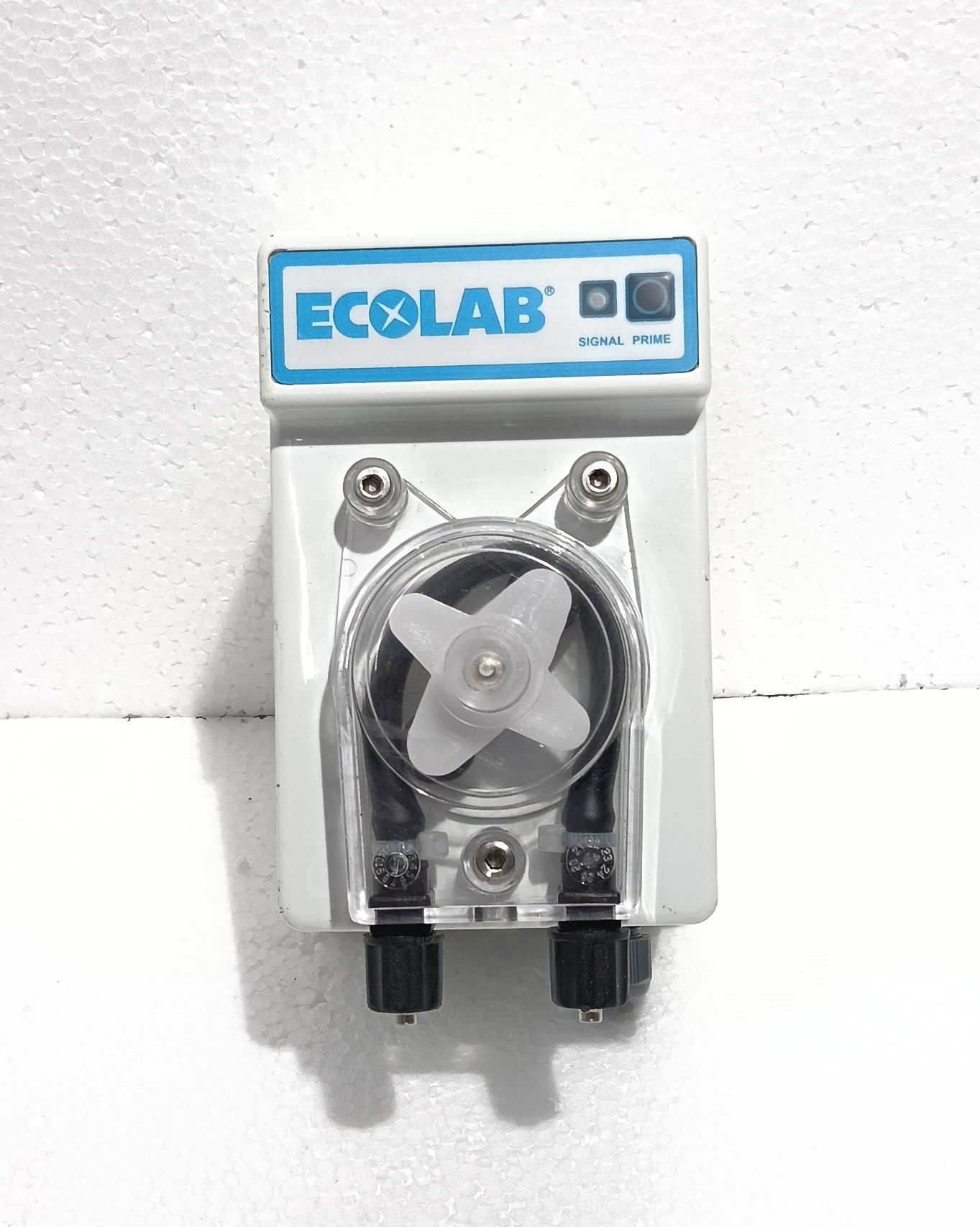 ECOLAB APM0600 DETERGENT PUMP 050423002 IPX4 50W 50HZ 230V (3)