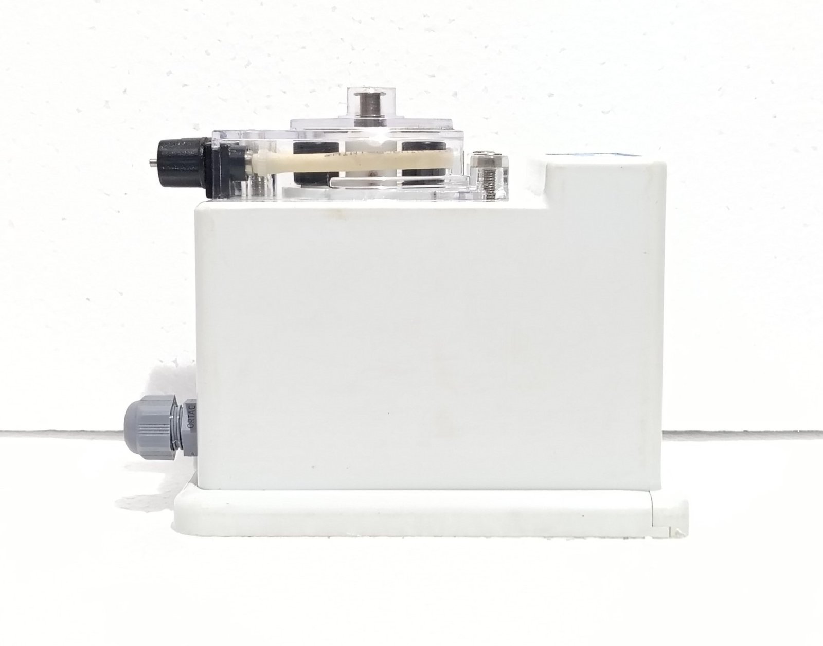 ECOLAB APM0650 RINSE PUMP 050423002 IPX4 50W 50HZ 230V (4)
