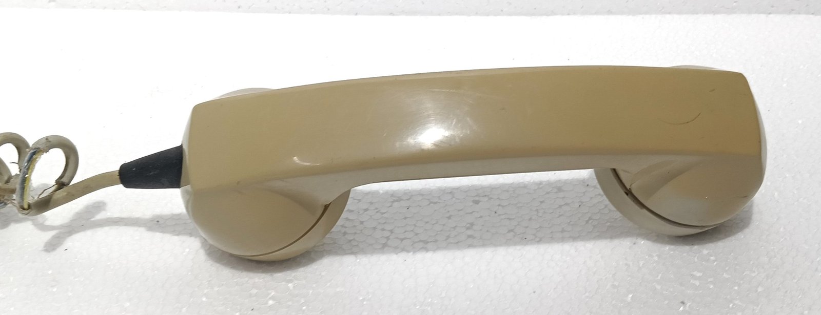 GAI-TRONICS 246-001 RUGGED INDOOR INDUSTRIAL HANDSET TELEPHONE 22146750 (10)