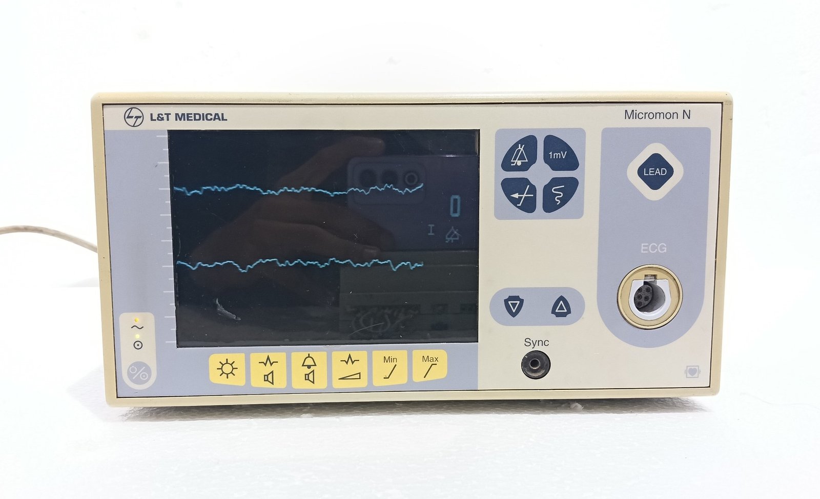 L&T MEDICAL MICROMON N ECG MACHINE WITH 3 LEAD CABLES 3-84-390-0052-23 M-84-N 155 (4)