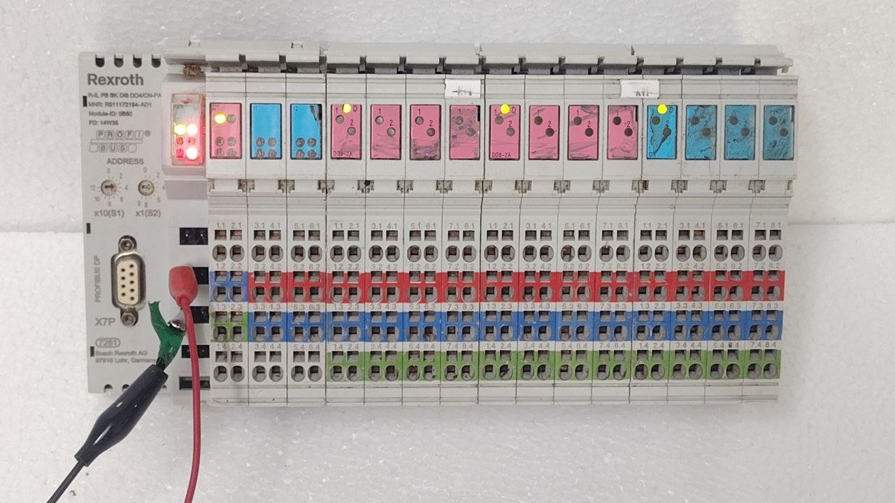 REXROTH R911172194-AD1 PROFIBUS COUPLER R-IL PB BK DI8 DO4CN-PAC 2700521 X7P (2)