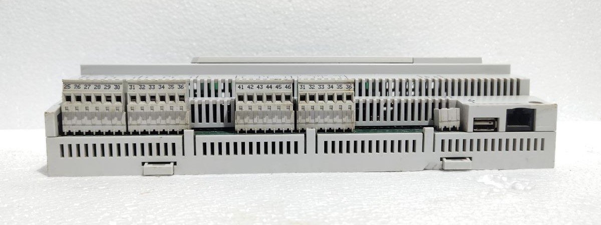 SIEMENS PXC22.D AUTOMATION STATION 120906H12524 IP20 30VA T50 (10)