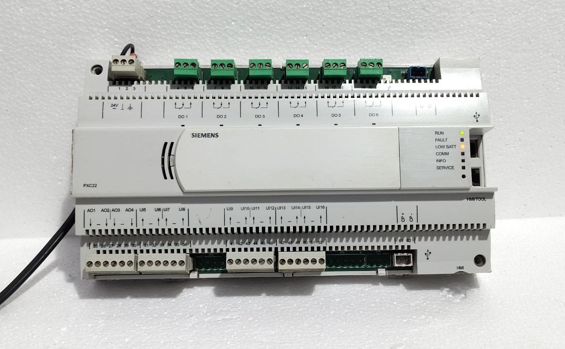 SIEMENS PXC22.D AUTOMATION STATION 120906H12524 IP20 30VA T50 (2)